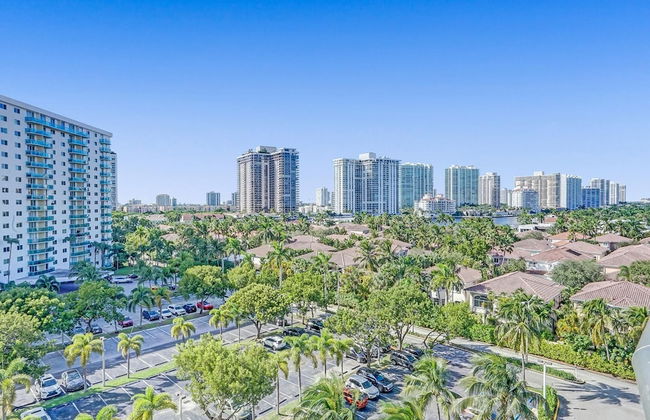 Sunny Isles 4 Bedrooms on the beach - Foto 25