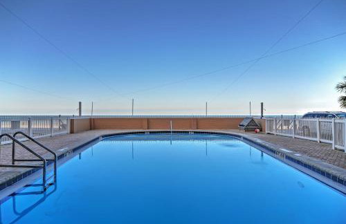 Beachfront St Petersburg Condo with Community Pool! - Foto 22