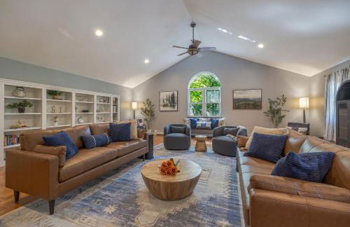 4BR Retreat, 16mi to Acadia NP, with Game Room - Foto 1