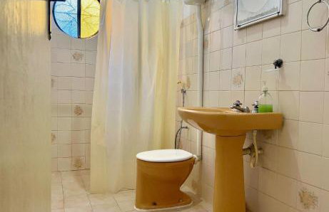 Casarão Miguel Pereira - Refúgio na Natureza com Lareira Externa, Piscina, Fondue e Amplo Jardim - 12 Min do Parque Terra dos Dinos - Foto 47