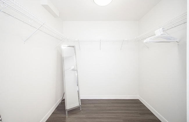 Luxurious 1bdrm Apartment With Parking and Wi-fi - Photo 21