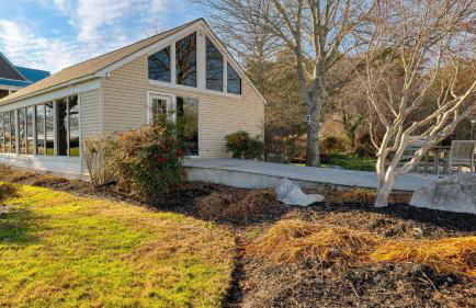 Bay Estate Luxe Waterfront Home w/ Private Pier, Main+guest House, Bay Views - Foto 64