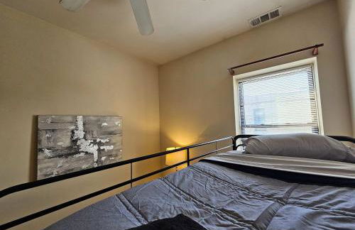 Two Bedroom West Loop - Foto 31