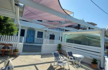 VILLA AKTI - Photo 2