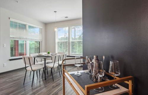 3BR King Bed Balcony North Raleigh - Foto 19