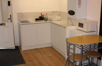 Self Contained, Double Bed Studio, private kitchen, private Bath, Walking distance to Harry Potter - Foto 46