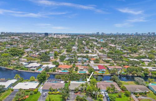 New! Waterfront Heated Pool, Fishing Pier, Designer Touches, 2mi to Beach - Photo 20