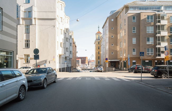 Modern 1BR Apartment with Balcony - Foto 26