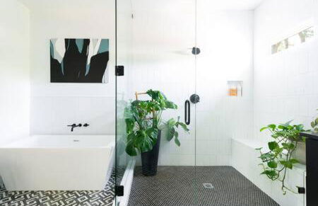 6 Bed with En Suite Baths, Host Up to 20, Rooftops, Parking, Gourmet Kitchens, Cozy Living Spaces, Skyline Views & Fire Table, Near Downtown, Distilleries & Marathon Village, High-Speed Wi-Fi, 24hr Hospitality - Foto 49