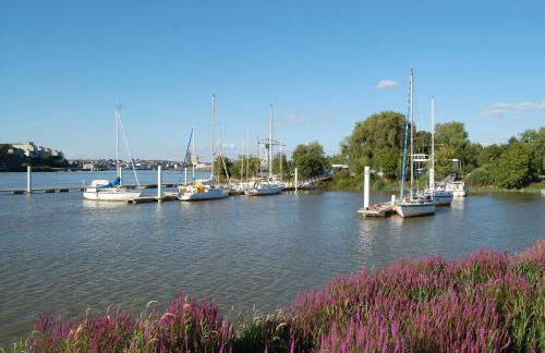 Parking gratuit, garage vélo, proche tramway - Photo 13