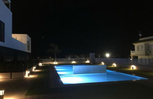 Palmview Poolside Heaven in Turquesa del Mar - Foto 41