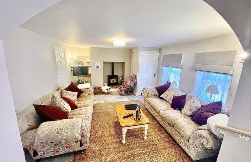 *Brecon Beacons,Log Burner, hot tub Dogs Welcome* - Photo 25