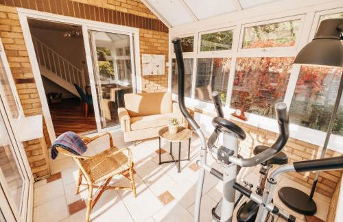 Booker Avenue House - 4 bedroom house with garden and parking - Foto 10