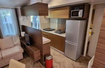 Mobile home avec terrasse et piscine. - Foto 7