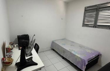 Casa Aconchegante com 2 quartos a 9 minutos de carro para as praias mais procuradas da região - Foto 12