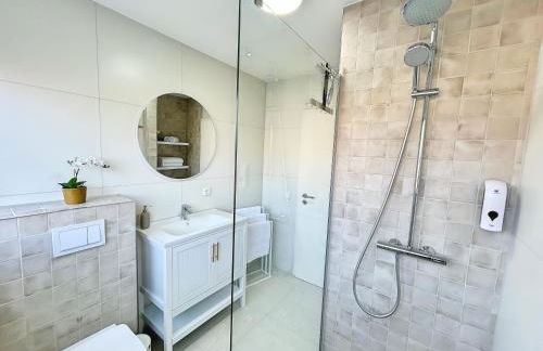 Basilisk Homes - in Grenzach-Wyhlen bei Basel - 4 x Moderne Fewos je 1bis2, 1bis4 oder 1bis6 Pers mit Küche und Balkon oder Terrasse - Parkplätze vorhanden - Foto 45