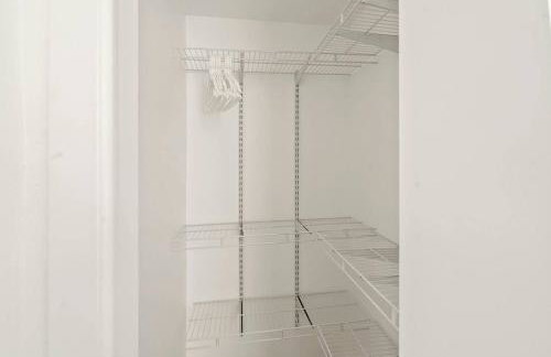 Cozy Retreat 15Min to NYC, FIFA, Mall,FREE Parking - Apartment - Foto 21