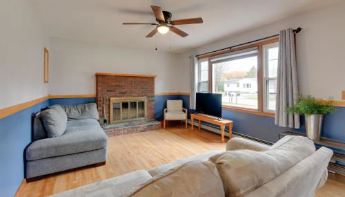 15 Mi to Cochrans Ski Area Cozy Home with Yard! - Foto 4