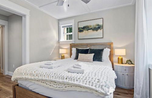 Coho Cottage, Village of Empire MI, Steps from SBD - Foto 16