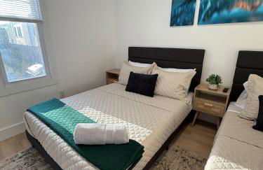 Modern 3BR Home | Chic & Cozy | 30 Min NYC Access - Foto 7