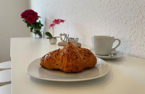 LUCKY STAYS LS08 - Vollausstattung - Zentrum - Aufzug - große Küche - 2 Zimmer - Smart-TV - Foto 3