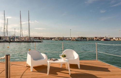 AQUA RESORT GIULIANOVA - Houseboat Experience - Photo 13