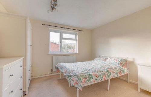 Cosy 3BR Home in Redditch - Sleeps 6 - Foto 12