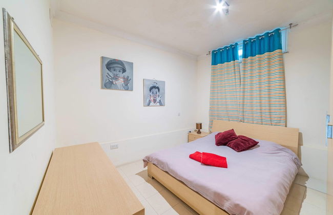 Superb Views of Spinola Bay in Heart of St.julians - Foto 1