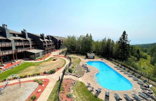 Ski in Ski out Top Floor Condo with Pools, Hot tub and more - Foto 27