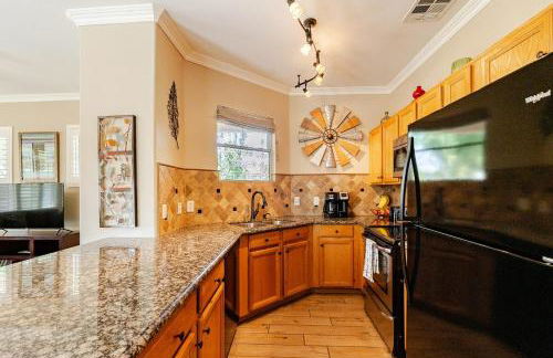 Amazing Gilbert home 3 Bed 2 and half Bath sleeps 8 2 car garage - Foto 8