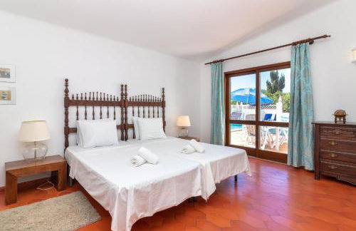 4 Bed Villa, Pool & Tennis Court in Carvoeiro - Foto 18