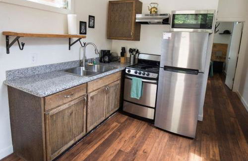 Iron Horse Cabin at Base Camp Lodging Company - Foto 7