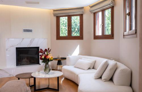 Newly Renovated Villa 4 Seasons with BBQ, private pool, ping pong and football table - Foto 30