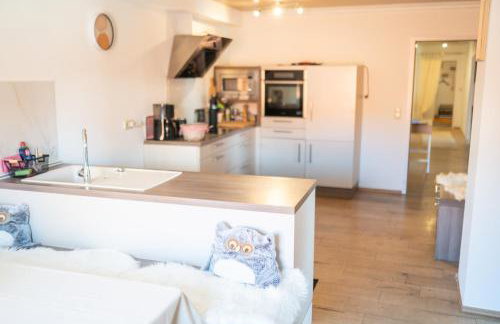 Cozy Apartment Hideaway 170 qm - 5 min zur Autobahn - Self Check-In - Foto 17