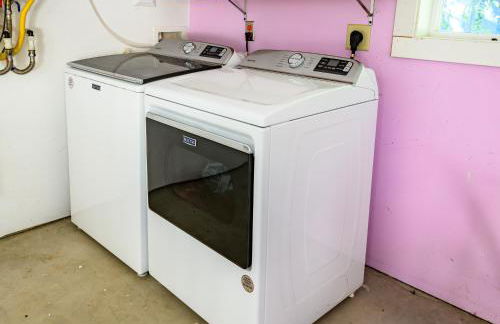 Blue House - private 2 bed, 2 bath home with garage - Photo 24