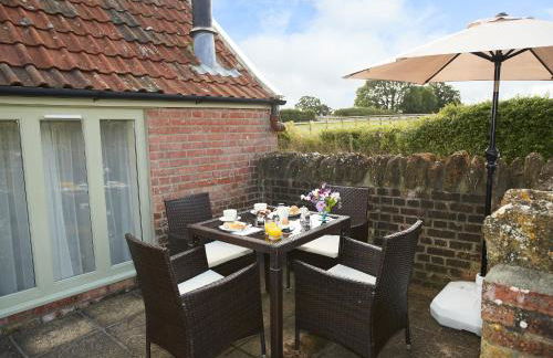 Downclose Piggeries - Photo 14