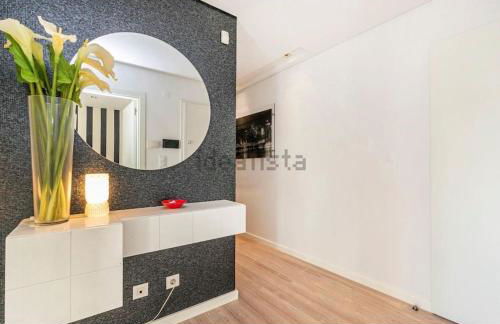 Riverside - apartment - Photo 9