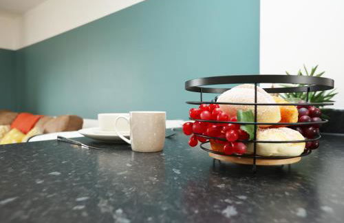 Homington House By N And N Stays, Perfect for Contractors and Workers, Private off road Parking for 2 vehicles, Fast Wifi - Foto 37