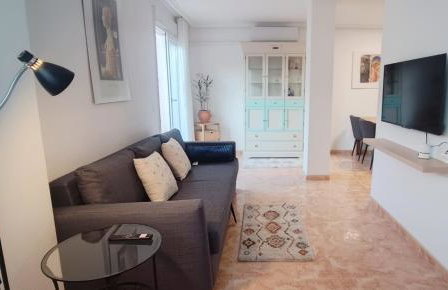 Sunny Penthouse with Large Terrace - Walk to Beach PMT25 - Photo 5