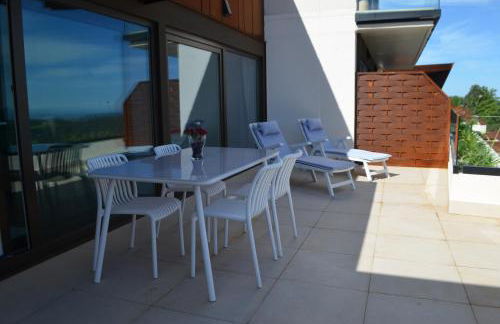 MIRADOR PLAYA DE OYAMBRE-vista al mar y jardín - Photo 11