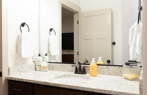 Two Pines Retreat - Brand New! - Foto 4