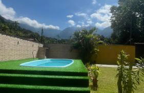 Casa com churrasqueira e piscina, perto de riacho - Foto 30