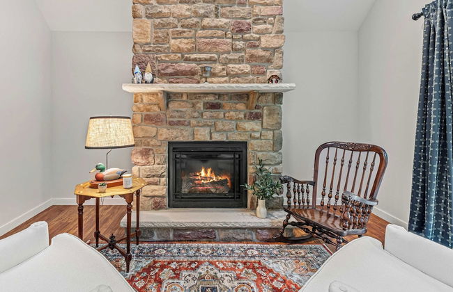 Happy Trails Chalet by Avantstay Sauna + Deck, Private Community Beach Access - Foto 17