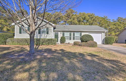 Beaufort Pad with Patio 3 Blocks to Waterfront! - Foto 34