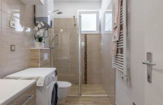 Villa KaTess with heated pool - Photo 33