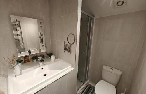 Welsh Miners Cottage Four Bedroom House - Foto 26