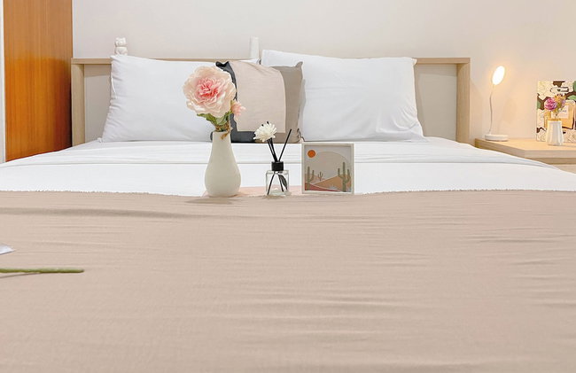 Strategic And Restful 2Br Springlake Summarecon Bekasi Apartment - Foto 2