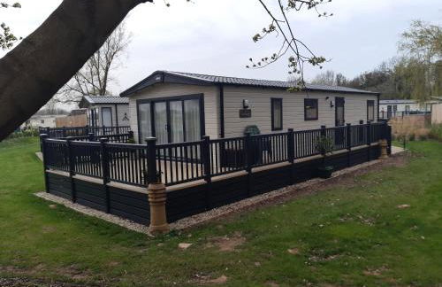 1 Bed Lodge Sleeps 4 - Pet Welcome - Fireplace - Foto 20