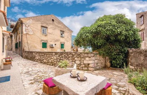 Gorgeous Apartment In Bakar With Wifi - Photo 6