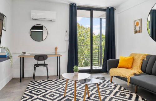 ~ The Billie ~ Cozy | Rooftop | Ponce City Market - Foto 13